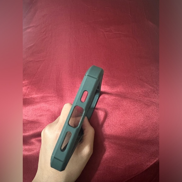 Green Iphone Case iPhone 14pro - Picture 4 of 10